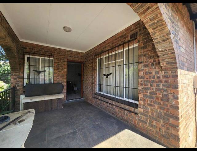 3 BEDROOM FREESTANDING FOR SALE IN HOWICK WEST